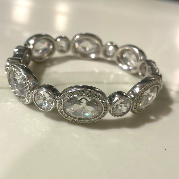 china Jewelry - SILVER WITH CRYSTALS BRACELET